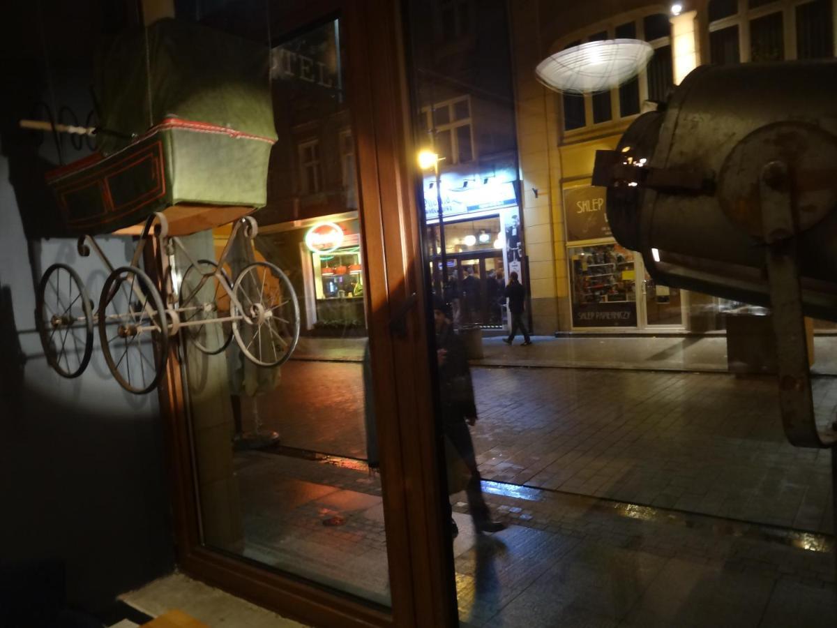 Rosemary'S Private Ensuite Rooms In Old Town Poznan Ngoại thất bức ảnh